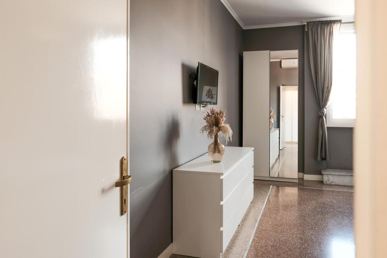 Family Apartment Near Vatican Museum ローマ エクステリア 写真